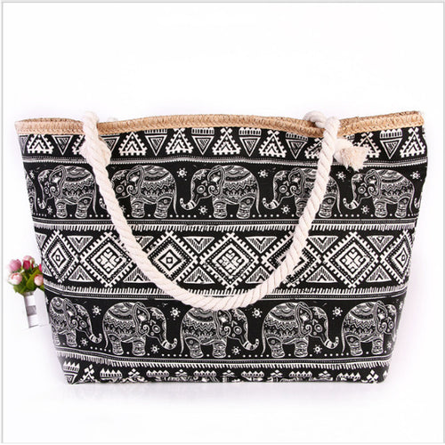 Practical and Stylish Beach Bag Bowlift