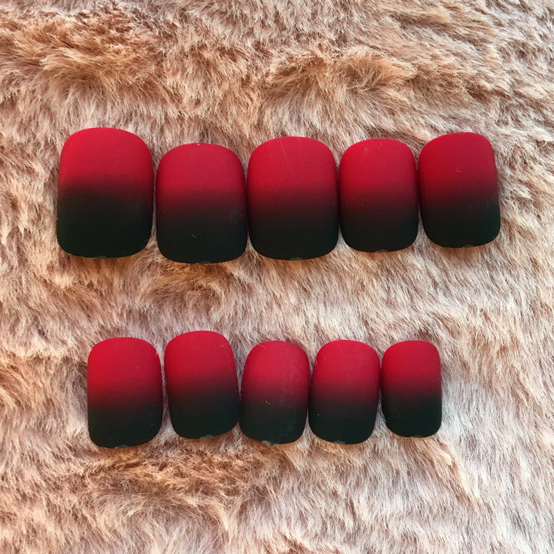 Artificial nails with elegant ombre effect Bowlift