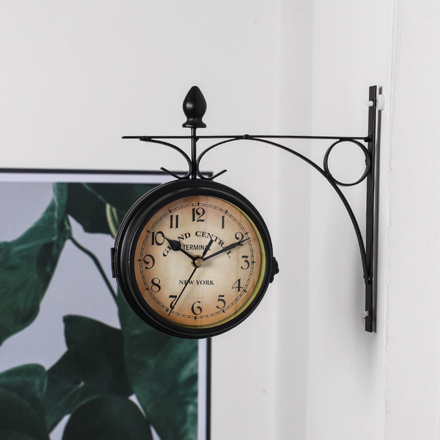 Double-sided wall clock in vintage design, classic clock for living room and hallway | Bowlift