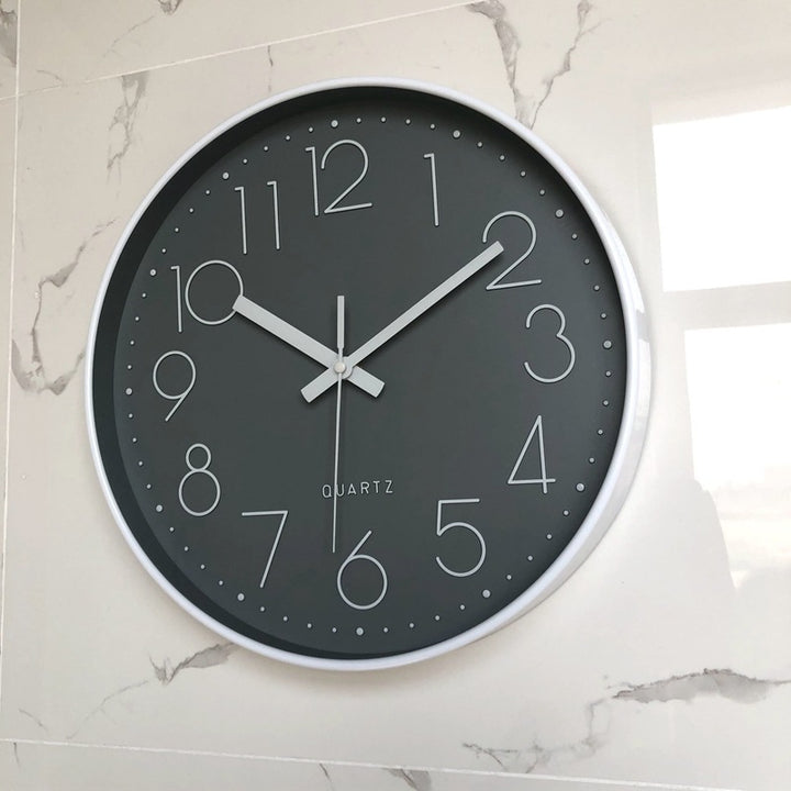 Wall clock with modern minimalist design Bowlift
