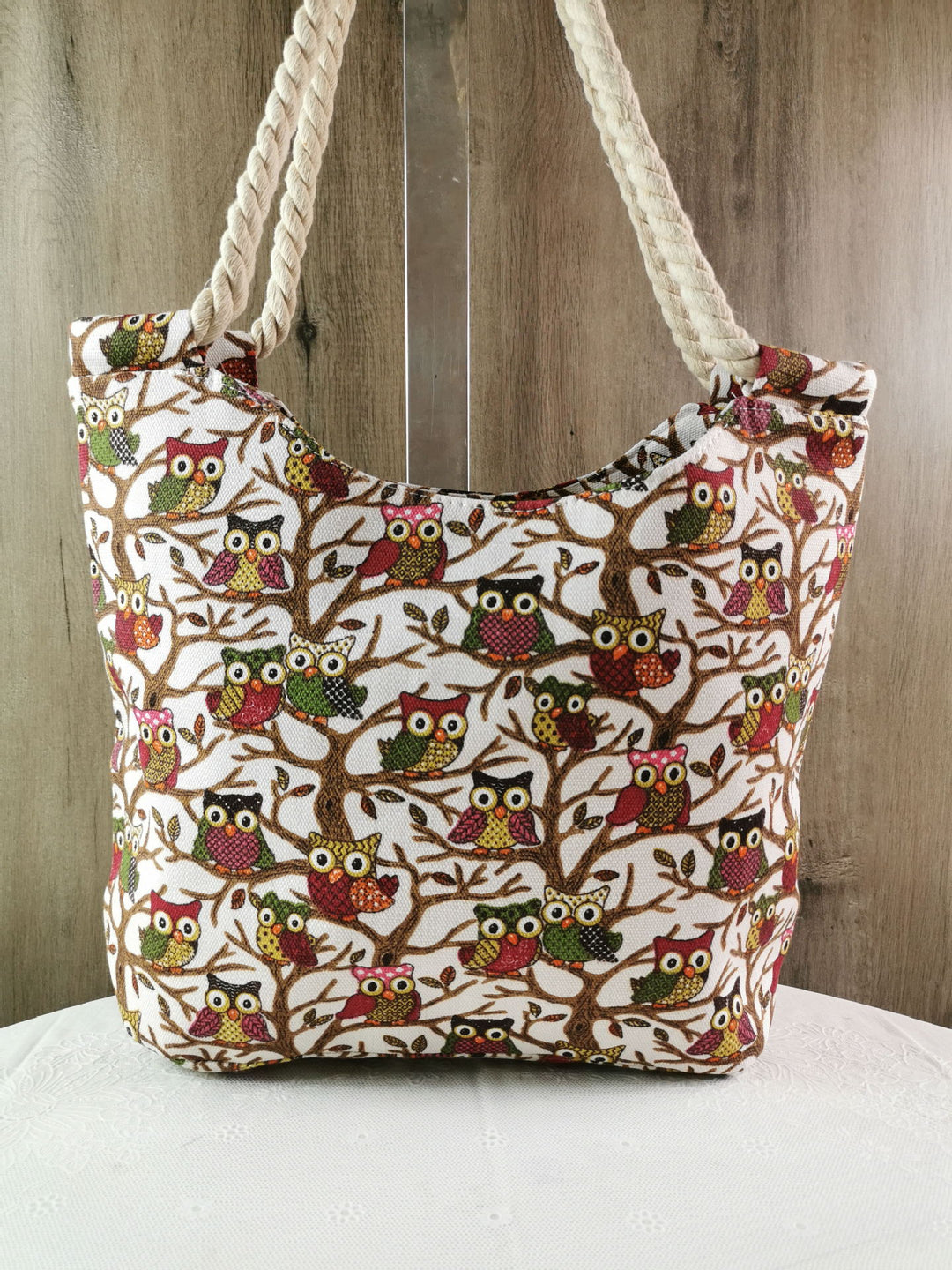 Shopping bag with stylish owl pattern Bowlift