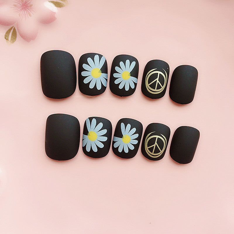 Artificial nails with floral design and matte finish Bowlift
