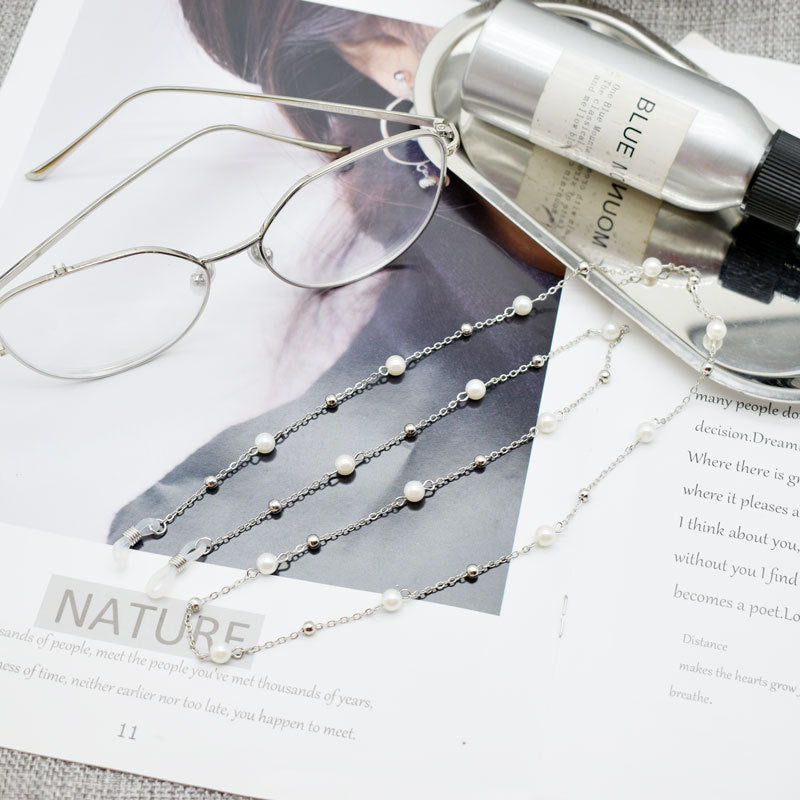 Delicate Pearl-Linked Eyewear Chain Bowlift