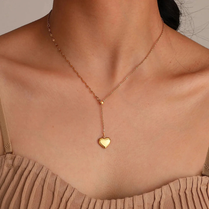 BowLift | 14k Dainty Feminine Heart Dangle Necklace