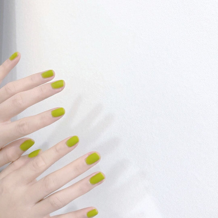 Artificial nail art in modern style Bowlift