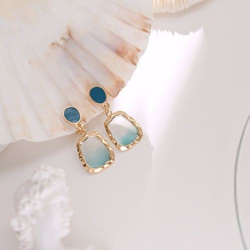 Elegant Drop Earrings with Geometric Design Bowlift