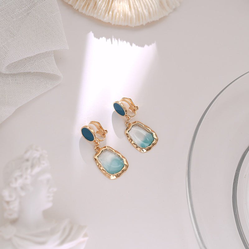 Elegant Drop Earrings with Geometric Design Bowlift