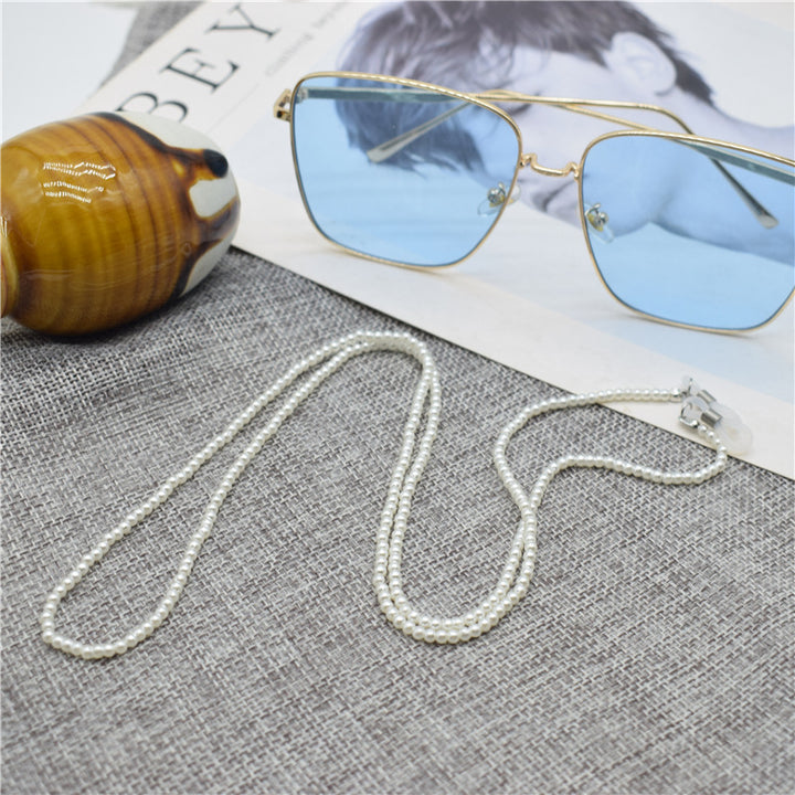 Elegant Pearl Eyewear Chain Bowlift