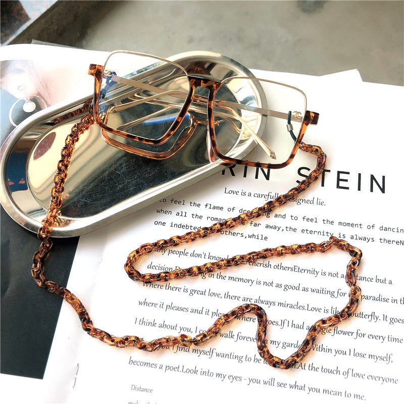 Stylish Eyewear Retainer Chain Bowlift