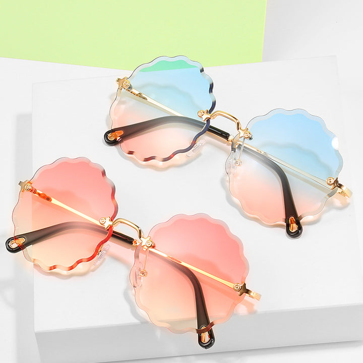 Floral-Shape Frame Sunglasses Bowlift