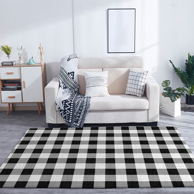 Black and White Bedroom Rug Modern Checkered Pattern Rug Polyester Washable Stain Resistant Rug | Bowlift