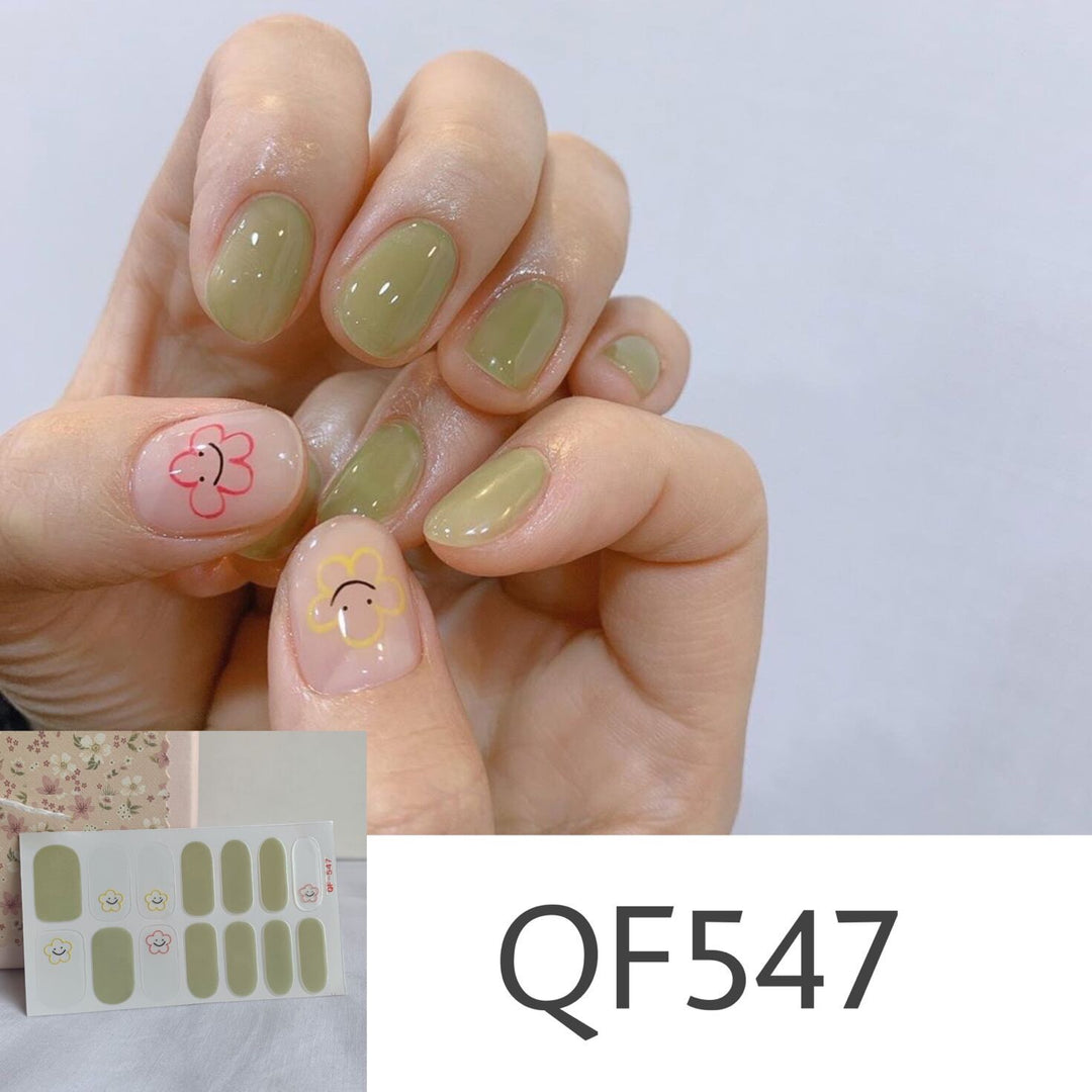 Artificial nail art with star design Bowlift