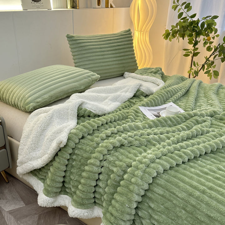 Double-layer flannel blanket with stripe pattern