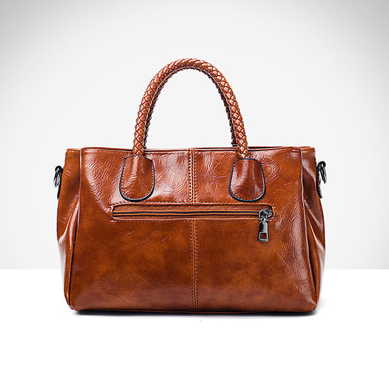 New handbags made of oil wax leather Boston, large tote bag made of soft leather | Bowlift