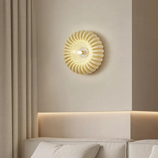 BowLift | Modern wall lamp with a refined style