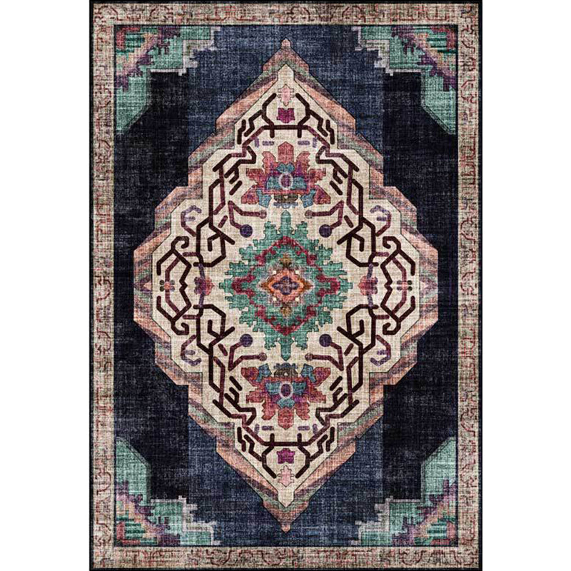 Vintage Medal Pattern Rug Black Polyester Rug Machine Washable Non-Slip Rug for the Living Room | Bowlift
