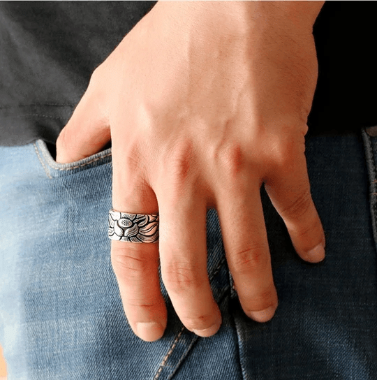 BowLift | Positive Thoughts Lotus Pattern Ring