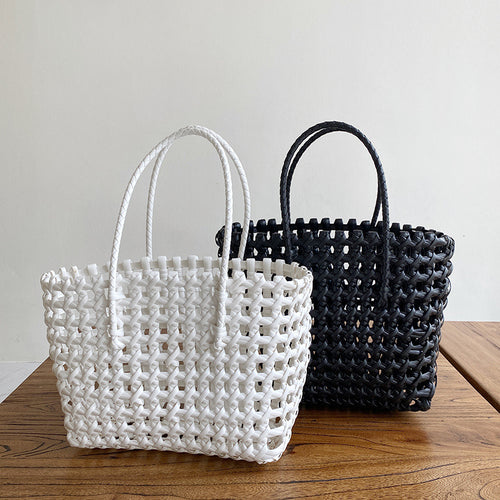 Stylish and Practical Shopping Bag Made of Woven Material Bowlift