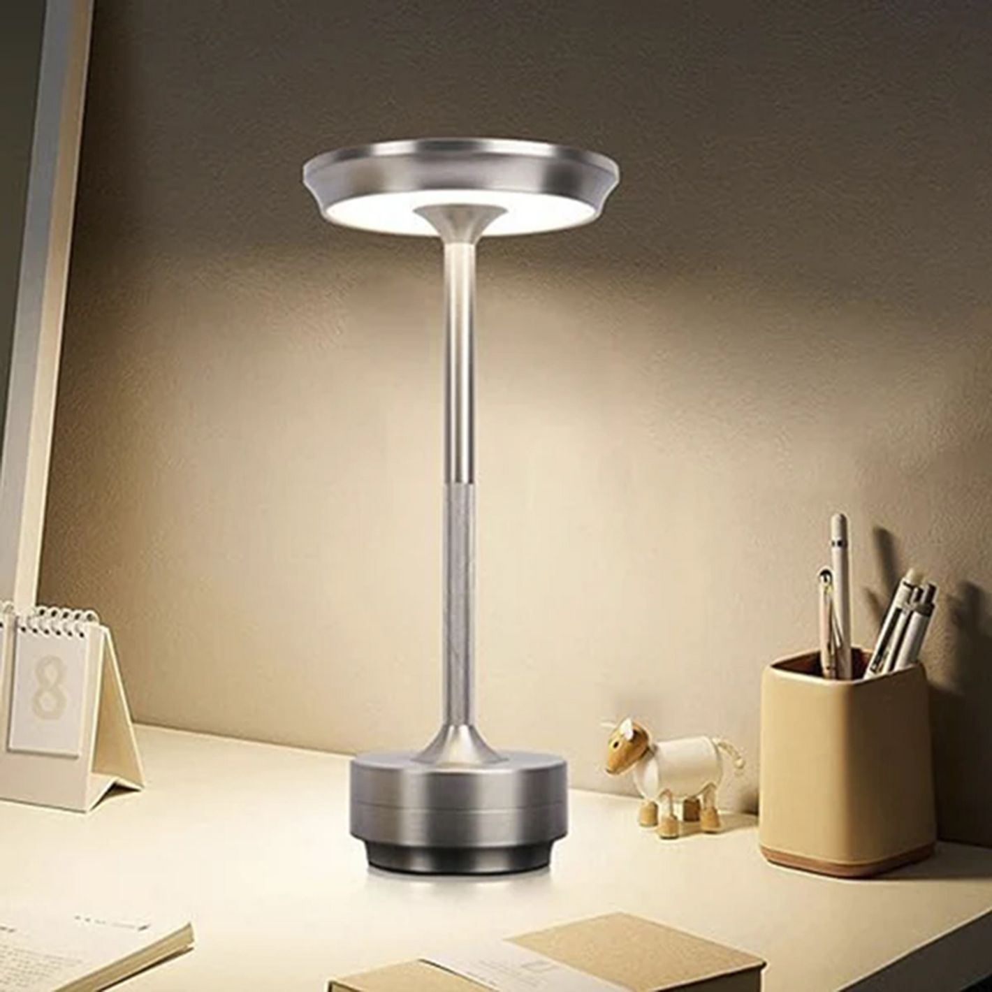 BowLift | AmiGlow Rechargeable Wireless LED Table Lamp