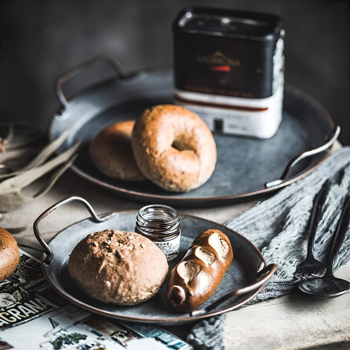 BowLift | Retro Round Metal Dinner Serving Trays