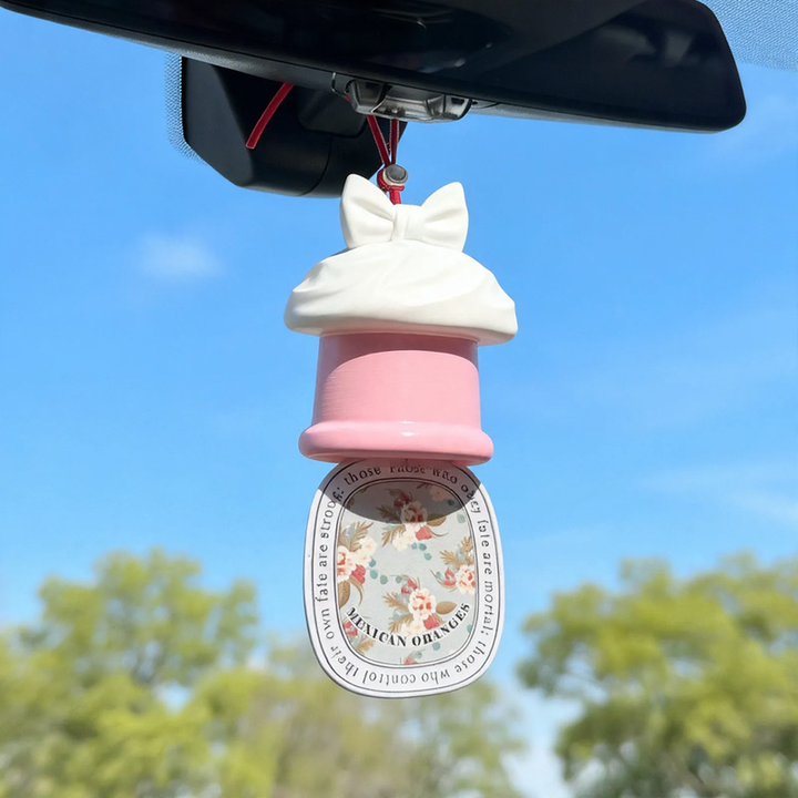 Car fragrance hanger, cat design, plastic