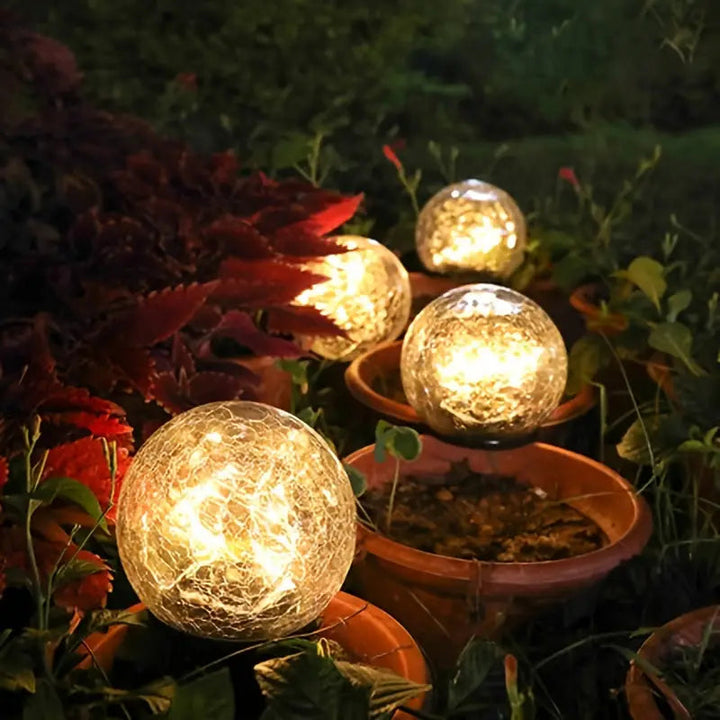 Solar-powered garden lamp Bowlift