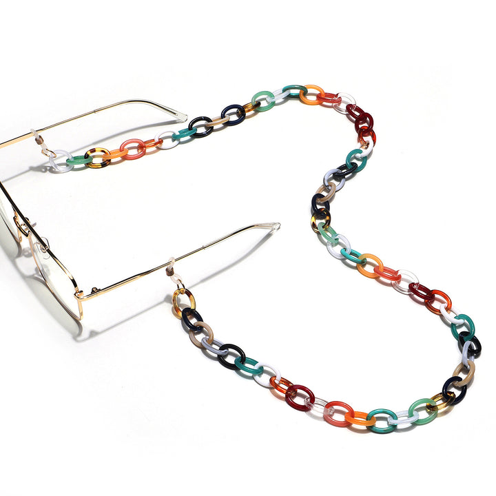 Fashion-Forward Eyewear Chain Bowlift