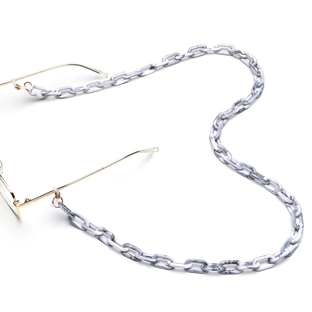 Fashion-Forward Eyewear Chain Bowlift