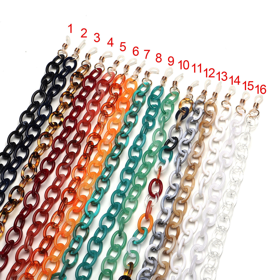 Fashion-Forward Eyewear Chain Bowlift