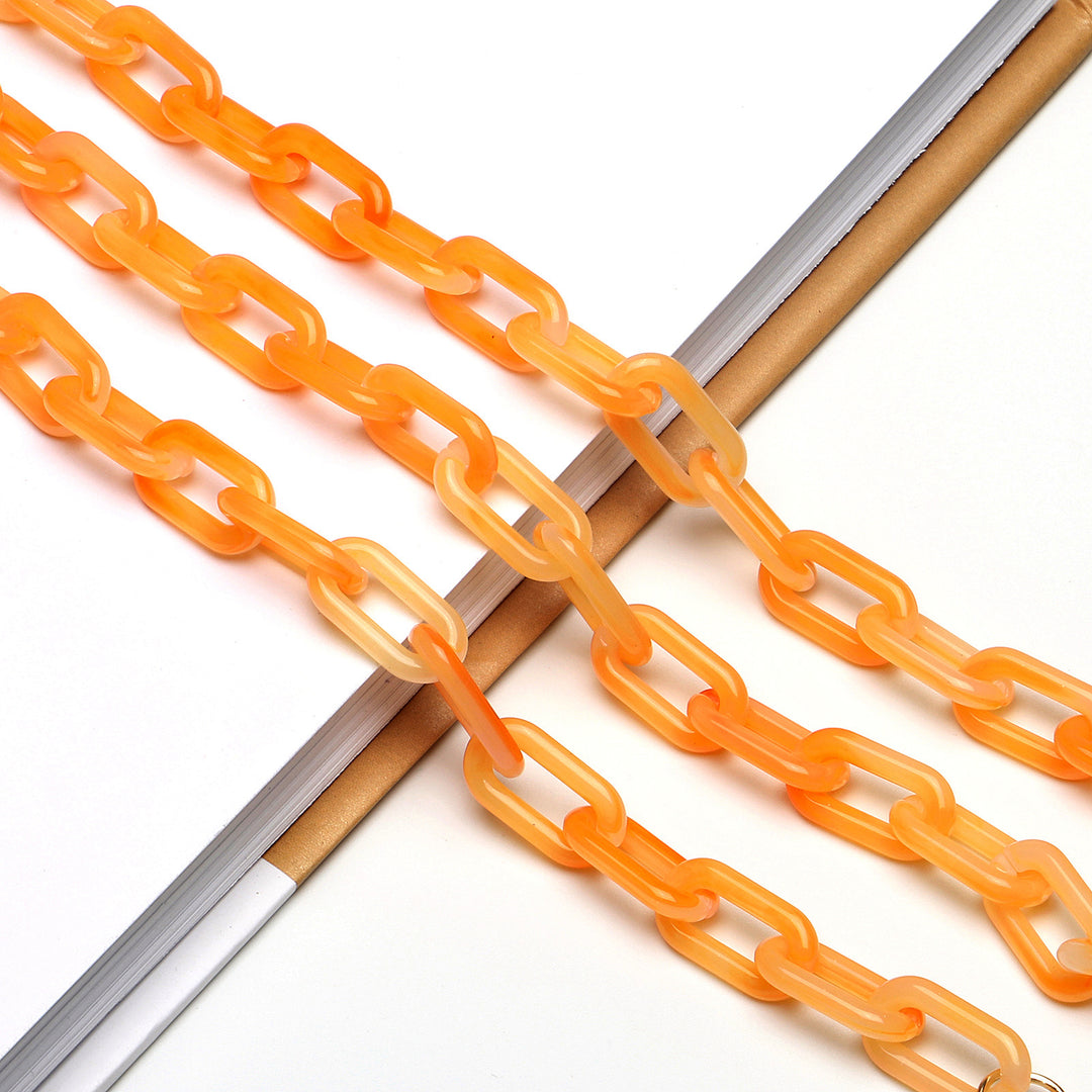 Fashion-Forward Eyewear Chain Bowlift