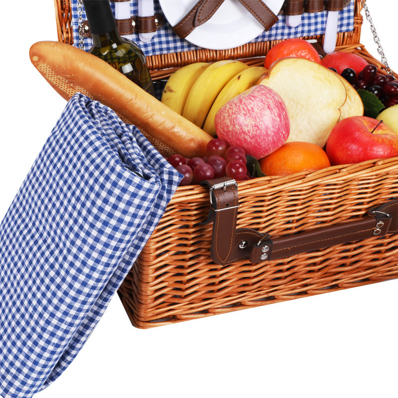 Women’s picnic basket with integrated dish set and thermal insulating elements Bowlift