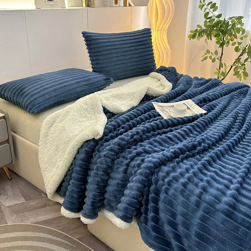 Double-layer flannel blanket with stripe pattern