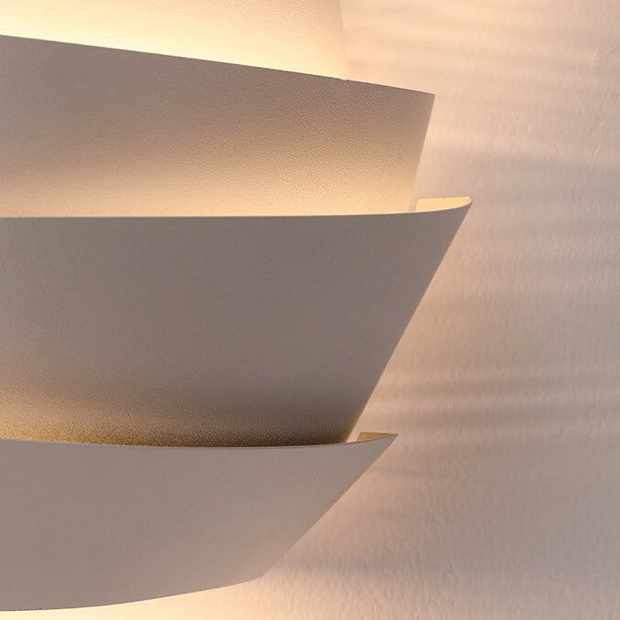 BowLift | Modern iron wall lamp with double light