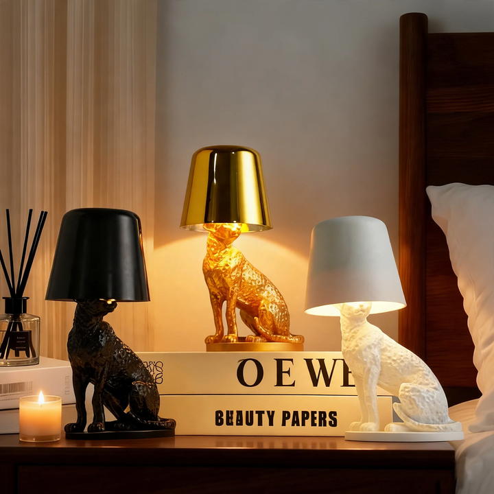 Bottle lamp with leopard motif, table lamp