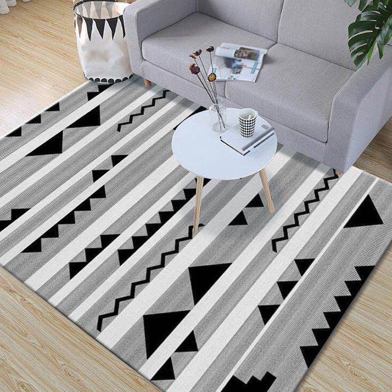 Multicolored geometric patterned rug Polyester rug Pet-friendly Washable Non-slip rug for the living room | Bowlift
