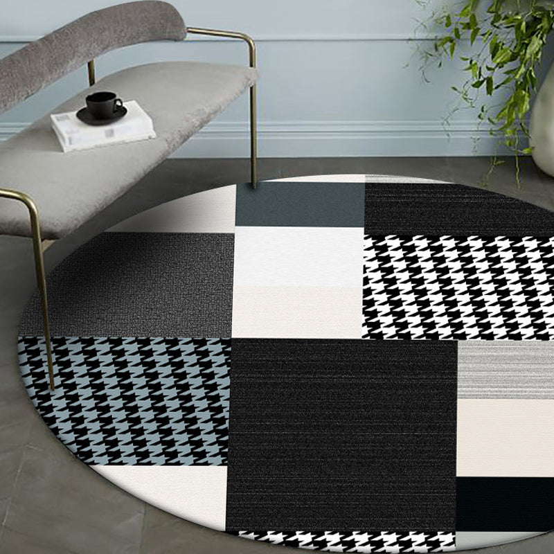 Stylish geometric patterned carpet with houndstooth black modern carpet polyester pet-friendly washable non-slip carpet for the bedroom | Bowlift