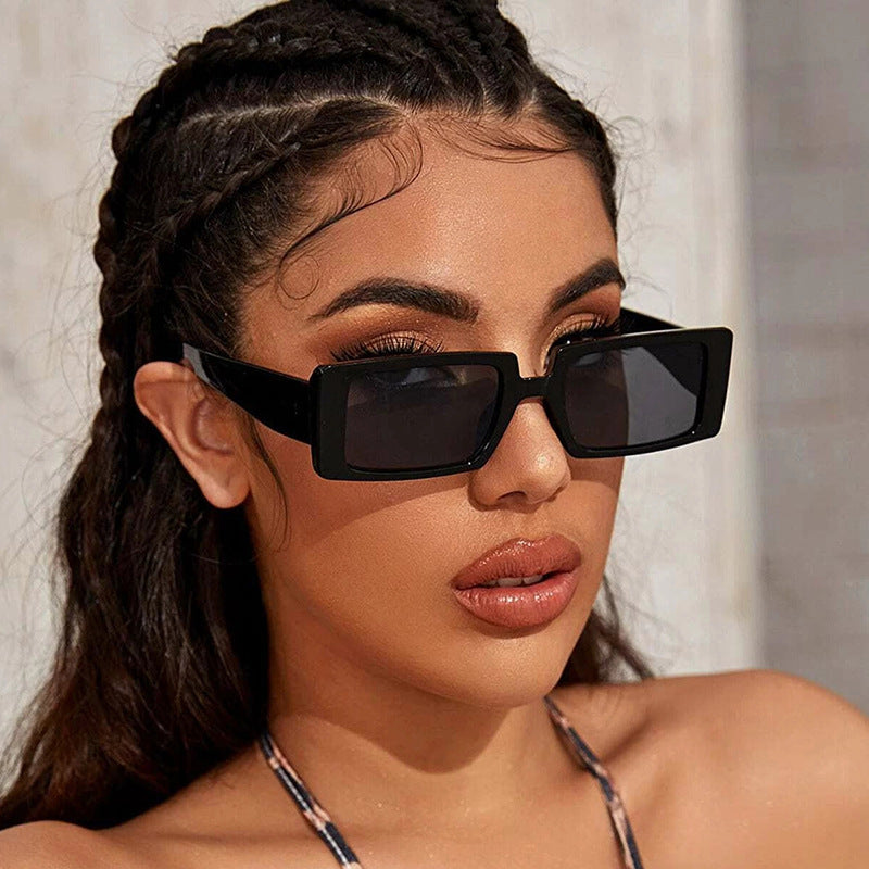 Women's square sunglasses with modern transparent frame Bowlift