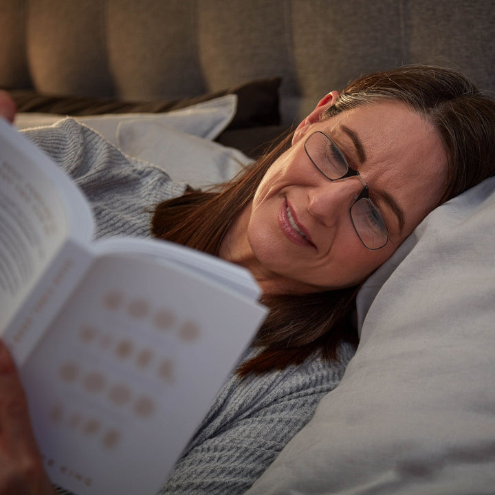 BowLift | The reading glasses you will never forget!