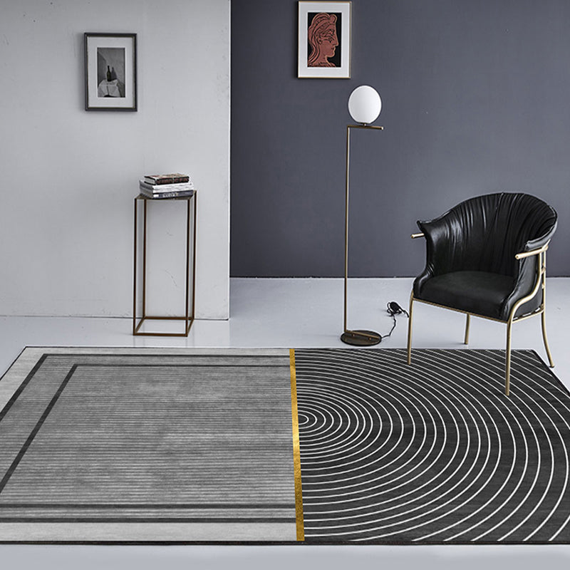 Black geometric patterned rug with stripes, modern area rug made of polyester, washable, non-slip backing rug for the study | Bowlift