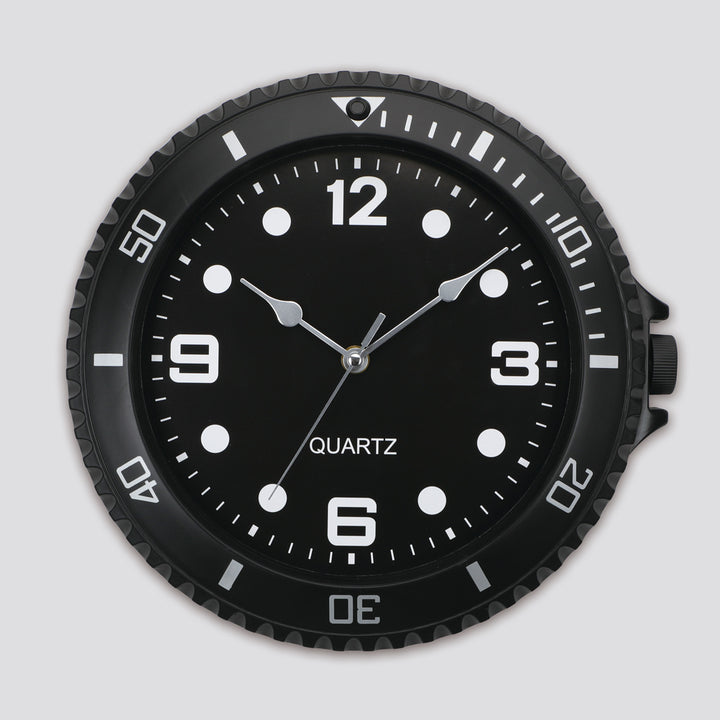 Wall clocks in sporty design Bowlift
