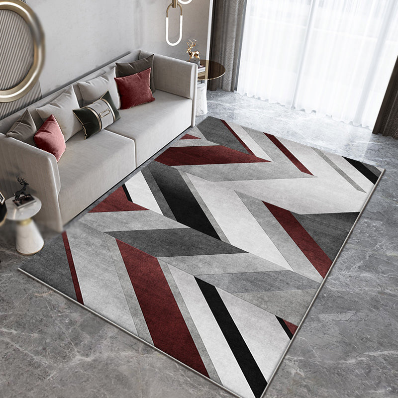 High-quality gray rug with striped pattern made of polyester, washable, non-slip backing, pet-friendly rug for the living room | Bowlift