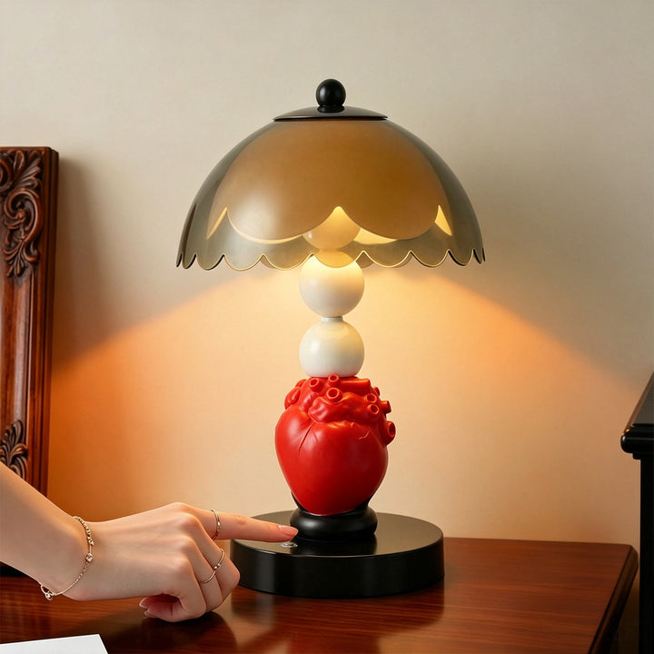 Heart-table lamp, modern art form