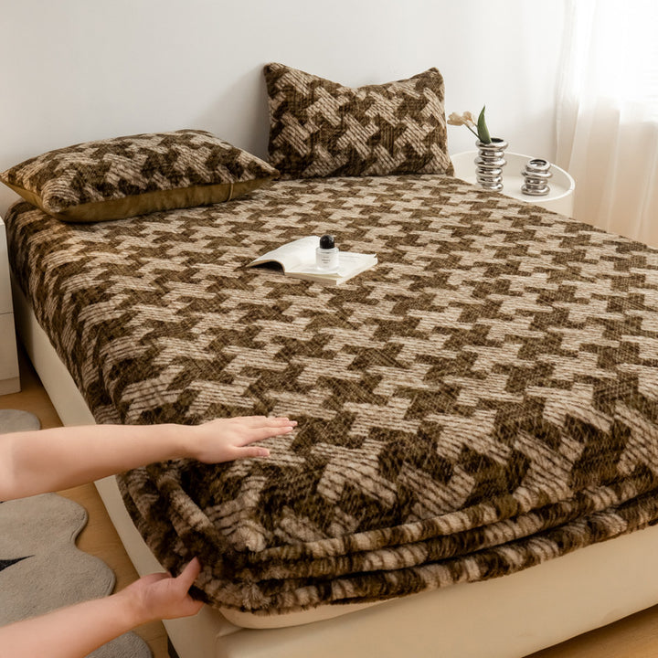 Fitted sheet made of milk fibers with pattern