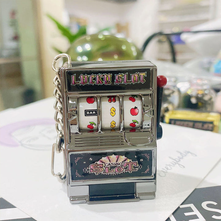 BowLift | Keychain designed as a slot machine
