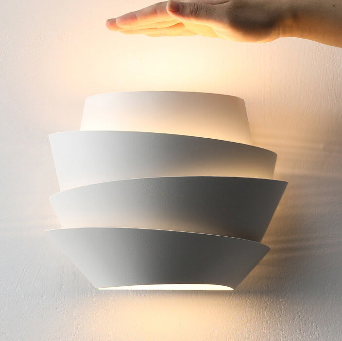 Scandinavian Wall Lamp with Dual Light Points - NordGlow | Bowlift