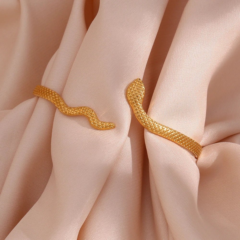 BowLift | 18k Adjustable Snake Bracelet