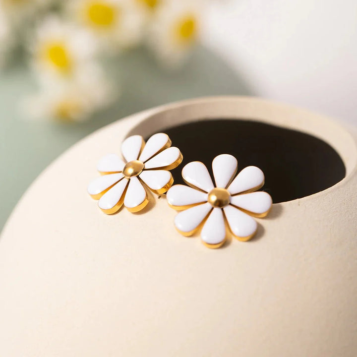 BowLift | 18k Dainty Daisy Floral Earrings