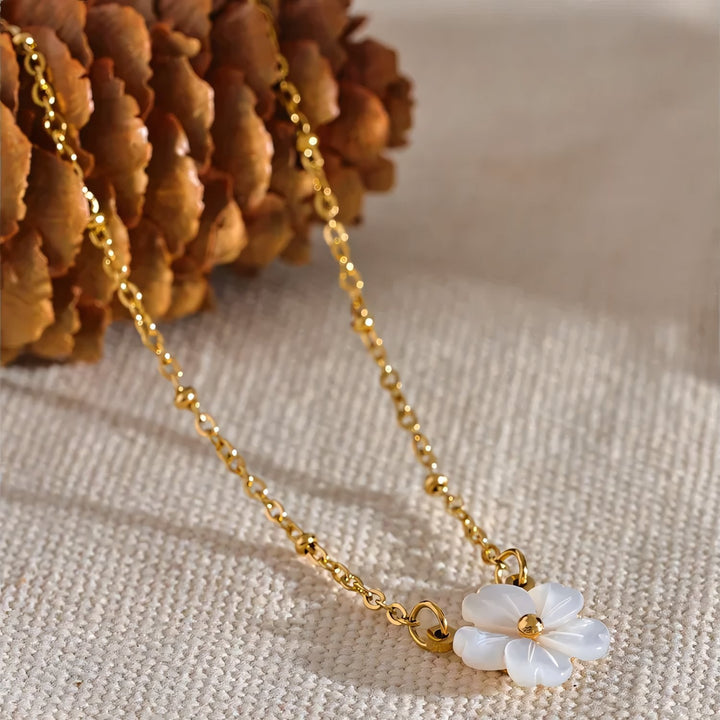 BowLift | 18k Dainty White Floral Necklace