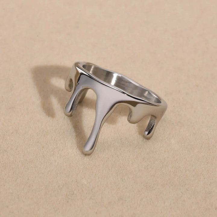 BowLift | 18k Minimal Melting Ring