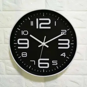 Wall clock with large dial and modern design Bowlift